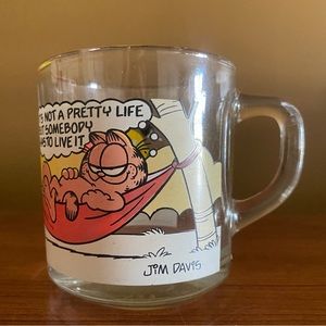 Vintage Garfield mug / 1978 Garfield McDonalds mug / 1970s glass mug